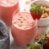 Strawberry Smoothie (4 Ingredients, No Ice!)